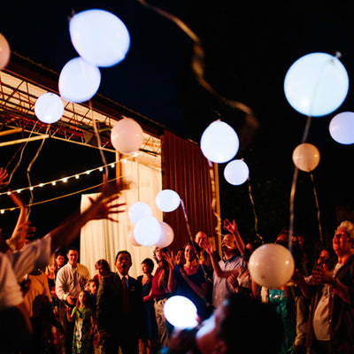 Balões com luz Led tendência na decoração de festas e casamentos