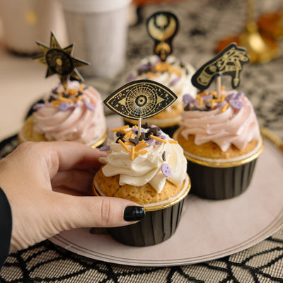 Molde para cupcake negro y dorado / 20 uds.