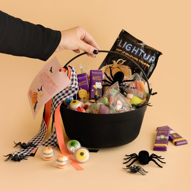 Interactive Trick or Treat Cauldron * Limited Edition *