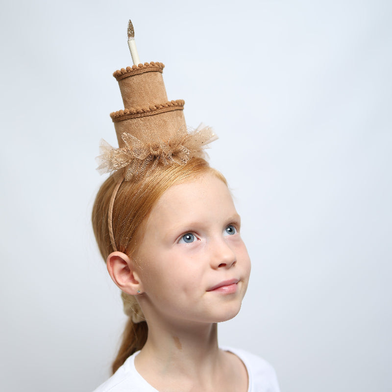 Diadema con sombrero de tarta de cumpleaños taupe