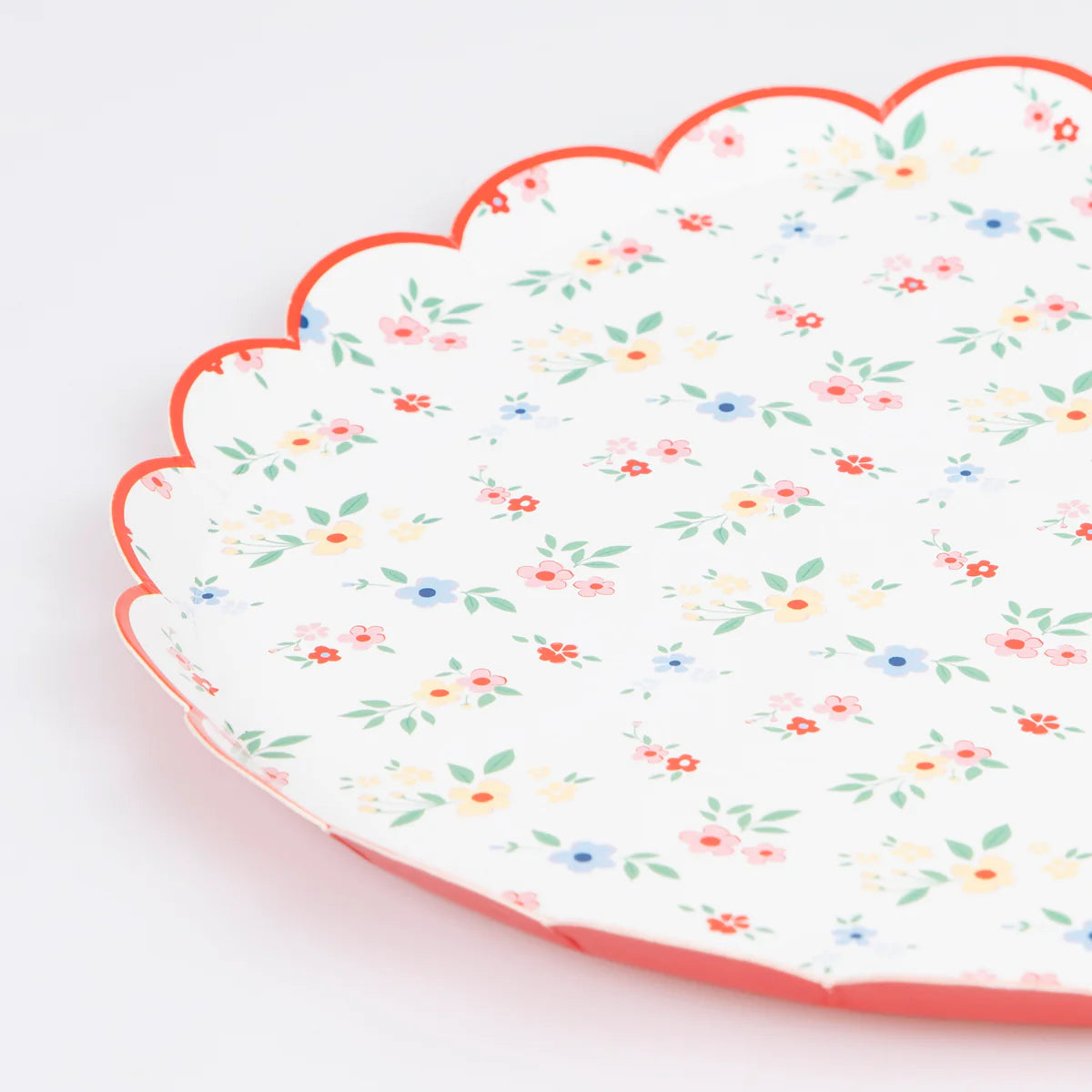 Ditsy Posy Scalloped Plates / 8 pcs.