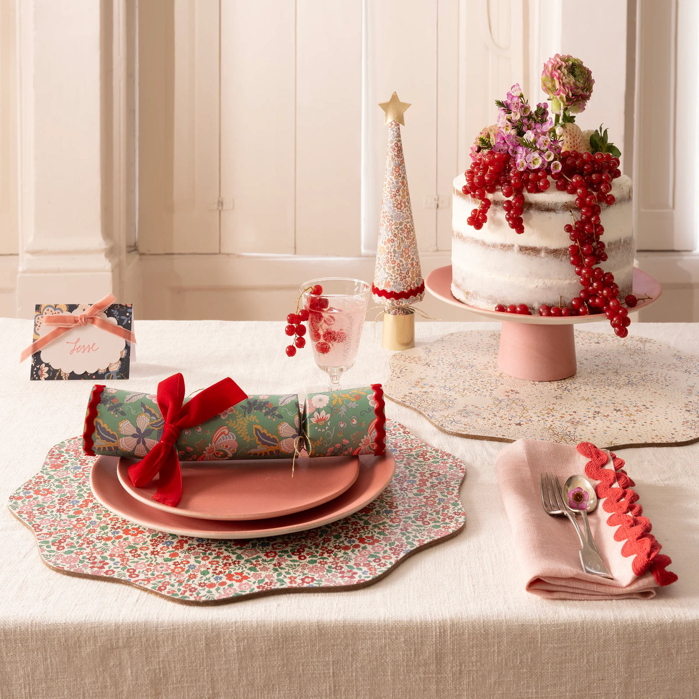 Conjunto de 6 marcadores de lugar com fita de veludo Liberty Christmas.