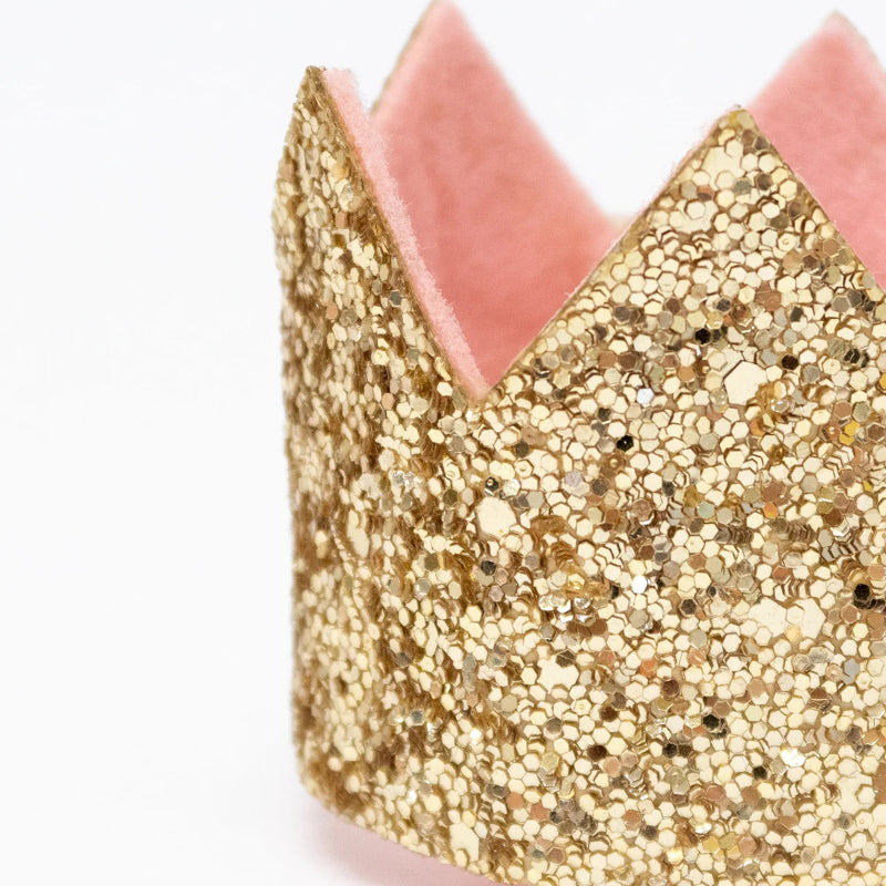 Mini corona con pinza glitter dorado