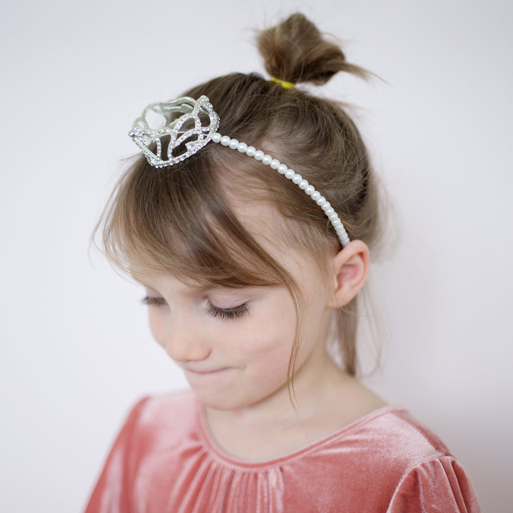 Pearl headband with princess crown
