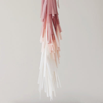 Inflated L balloon with pastel PINK garland