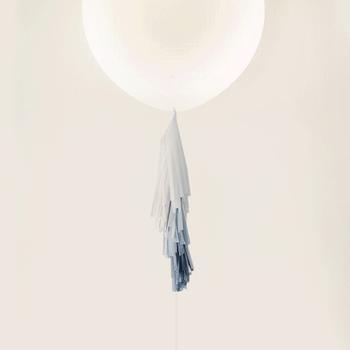 Inflated L balloon with pastel BLUE garland
